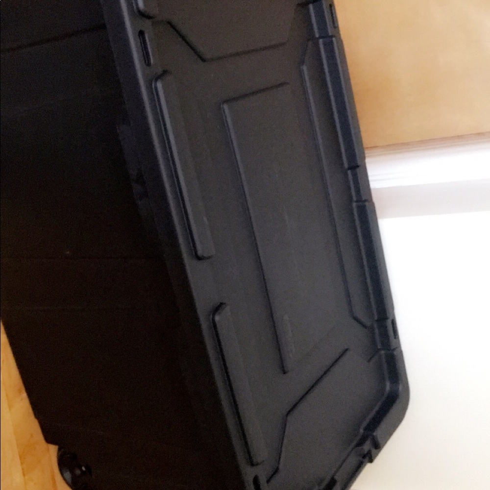 Items - Picture 3 of 10